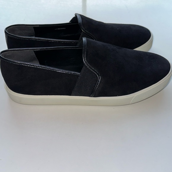 New Vince Suede Shoes. Black. Size 7.5. - Picture 4 of 6